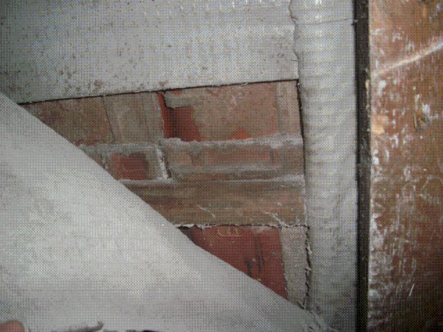 BAU.DE / BAU-Forum: 2. Bild zu Antwort "Dachzustand: Fotos von Folie und Dachpfannen im Detail" auf die Frage "Dach nachtr&auml;glich hinterl&uuml;ften: Kosten, Vorgehen & Risiken bei Altbausanierung?" im BAU-Forum "Dach"