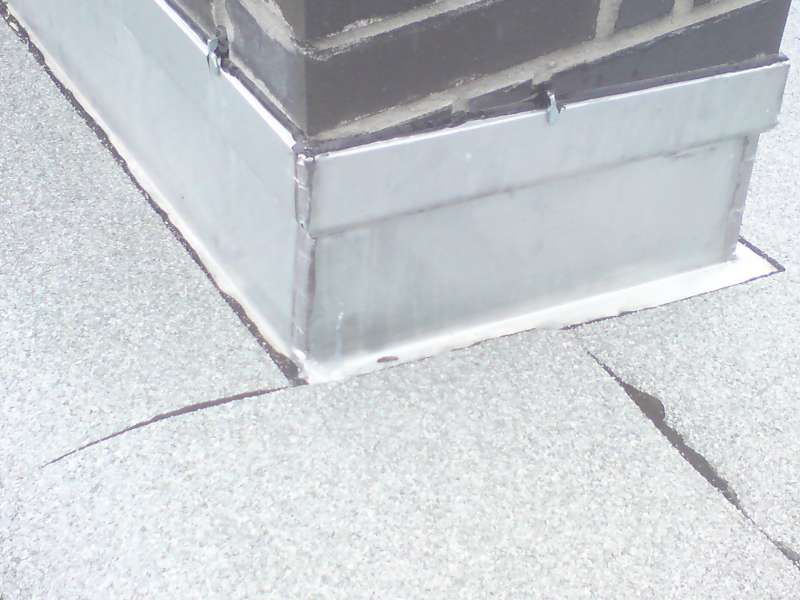 BAU.DE / BAU-Forum: 3. Bild zu Frage "Dachdurchdringungen sicher abdichten: Anleitung f&uuml;r L&uuml;ftungsrohre & Co. im Neubau" im BAU-Forum "Dach"