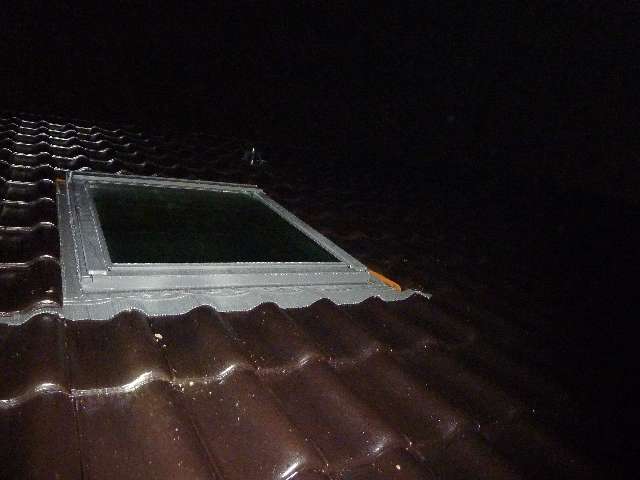 BAU.DE / BAU-Forum: 4. Bild zu Frage "Dachsanierung: Lackfehler bei Erlus Ziegeln – Handwerksfehler oder normal? Bewertung, Ursachen & Lösungen" im BAU-Forum "Dach" BAU.DE / BAU-Forum: 4. Bild zu Frage "Dachsanierung: Lackfehler bei Erlus Ziegeln – Handwerksfehler oder normal? Bewertung, Ursachen & Lösungen" im BAU-Forum "Dach"