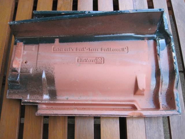 BAU.DE / BAU-Forum: 1. Bild zu Antwort "Pfleiderer/Creaton: Produktionsmix & Abplatzungen im Detail" auf die Frage "Tondachziegel Abplatzungen: Ursachen, Kosten & Austausch defekter Pfleiderer Dachsteine?" im BAU-Forum "Dach"