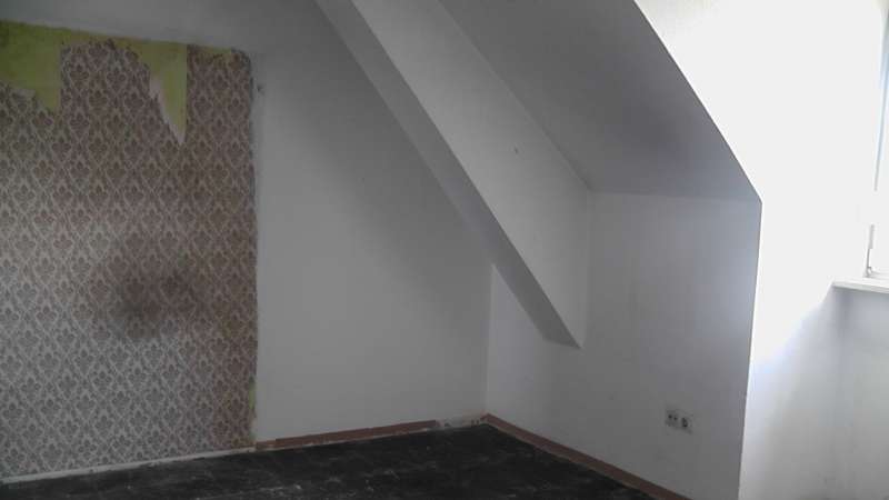 BAU.DE / BAU-Forum: 1. Bild zu Frage "Dachbalken freilegen im MFH: Statik pr&uuml;fen, Bausubstanz & Kosten beachten!" im BAU-Forum "Dach"