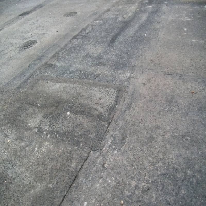 BAU.DE / BAU-Forum: 3. Bild zu Antwort "Flachdachsanierung: Garagendach-Fotos zur Beurteilung" auf die Frage "Flachdachsanierung Garage: Kosten, Bitumen vs. Alternativen, Abdichtung & Gefälle" im BAU-Forum "Dach" BAU.DE / BAU-Forum: 3. Bild zu Antwort "Flachdachsanierung: Garagendach-Fotos zur Beurteilung" auf die Frage "Flachdachsanierung Garage: Kosten, Bitumen vs. Alternativen, Abdichtung & Gefälle" im BAU-Forum "Dach"