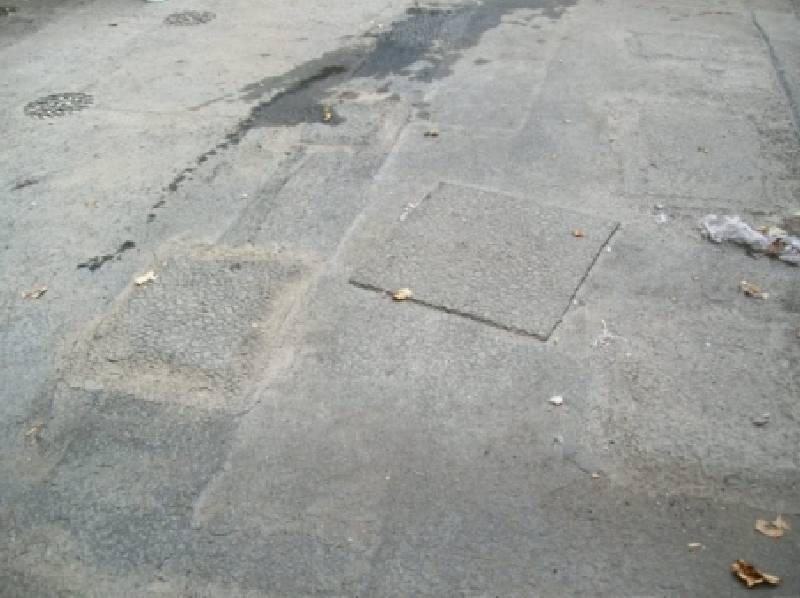 BAU.DE / BAU-Forum: 5. Bild zu Antwort "Flachdachsanierung: Garagendach-Fotos zur Beurteilung" auf die Frage "Flachdachsanierung Garage: Kosten, Bitumen vs. Alternativen, Abdichtung & Gefälle" im BAU-Forum "Dach" BAU.DE / BAU-Forum: 5. Bild zu Antwort "Flachdachsanierung: Garagendach-Fotos zur Beurteilung" auf die Frage "Flachdachsanierung Garage: Kosten, Bitumen vs. Alternativen, Abdichtung & Gefälle" im BAU-Forum "Dach"