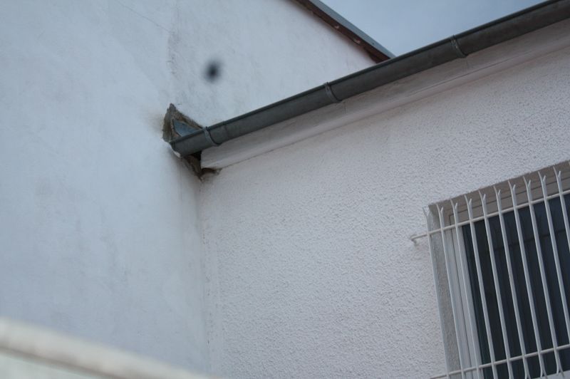 BAU.DE / BAU-Forum: 2. Bild zu Frage "Abschluss zum Nachbarhaus: Grenzabst&auml;nde, Baurecht & Nachbarschaftsstreit vermeiden?" im BAU-Forum "Dach"