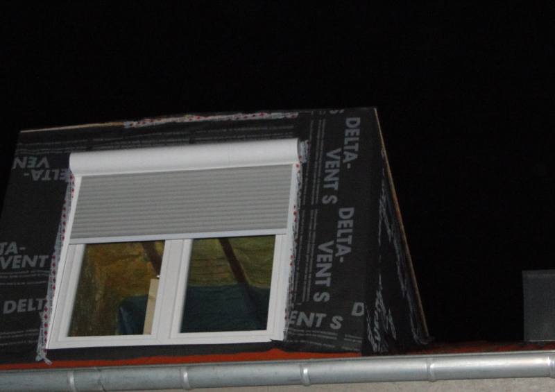 BAU.DE / BAU-Forum: 1. Bild zu Antwort "Gaubenanschluss: Abdichtung – Fachgerecht oder Mangelhaft?" auf die Frage "Gaubenanschluss an Unterspannbahn: Fachgerechte Abdichtung, Risiken & Richtlinien?" im BAU-Forum "Dach" BAU.DE / BAU-Forum: 1. Bild zu Antwort "Gaubenanschluss: Abdichtung – Fachgerecht oder Mangelhaft?" auf die Frage "Gaubenanschluss an Unterspannbahn: Fachgerechte Abdichtung, Risiken & Richtlinien?" im BAU-Forum "Dach"