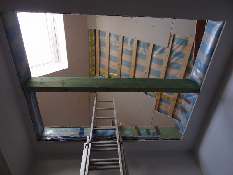 BAU.DE / BAU-Forum: 1. Bild zu Frage "Holzbalken entfernen beim Dachausbau? Statik pr&uuml;fen & Risiken vermeiden!" im BAU-Forum "Dach"