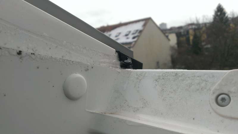 BAU.DE / BAU-Forum: 2. Bild zu Frage "Velux Dachfenster: Wassereintritt bei K&auml;lte &ndash; Ursachen, Kondensat & L&ouml;sungen?" im BAU-Forum "Dach"