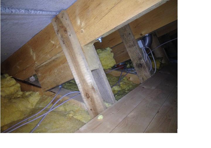 BAU.DE / BAU-Forum: 1. Bild zu Antwort "Drempelbau: Keine Fu&szlig;pfette &ndash; Alternative L&ouml;sungen?" auf die Frage "Drempel abdichten: So gelingt der wasserdichte Abschluss nach au&szlig;en!" im BAU-Forum "Dach"