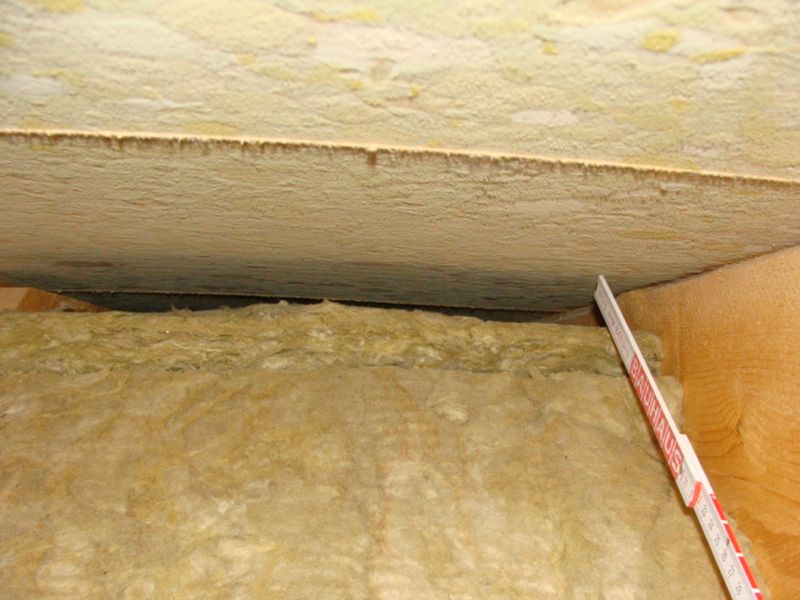 BAU.DE / BAU-Forum: 1. Bild zu Antwort "DWD-Platten: Spaltma&szlig;-Bilder &ndash; 30-40 mm Hinterl&uuml;ftung" auf die Frage "Schimmel auf DWD-Platten im Dachspitz: Ursachen, Gefahren & Sanierung?" im BAU-Forum "Dach"