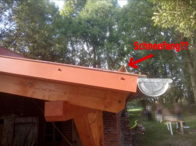 BAU.DE / BAU-Forum: 4. Bild zu Frage "Dachdeckung Scheune: Baum&auml;ngel erkennen? Dach&uuml;berstand, Tropfkante & Ausf&uuml;hrung pr&uuml;fen" im BAU-Forum "Dach"