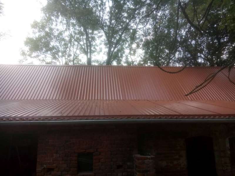 BAU.DE / BAU-Forum: 5. Bild zu Frage "Dachdeckung Scheune: Baum&auml;ngel erkennen? Dach&uuml;berstand, Tropfkante & Ausf&uuml;hrung pr&uuml;fen" im BAU-Forum "Dach"