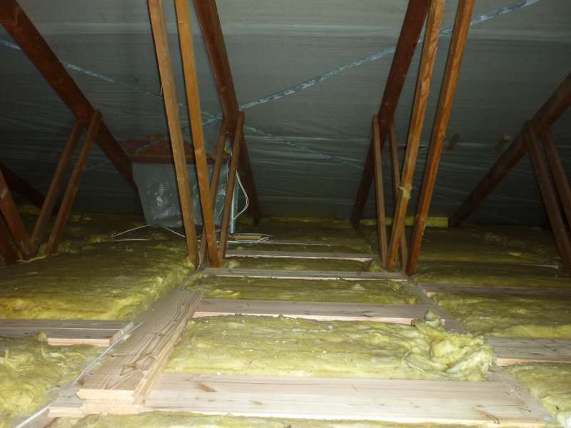 BAU.DE / BAU-Forum: 1. Bild zu Frage "Dachdämmung prüfen: Doppelte Dämmung im Kaltdach problematisch? Aufbau, Risiken & Alternativen" im BAU-Forum "Dach" BAU.DE / BAU-Forum: 1. Bild zu Frage "Dachdämmung prüfen: Doppelte Dämmung im Kaltdach problematisch? Aufbau, Risiken & Alternativen" im BAU-Forum "Dach"