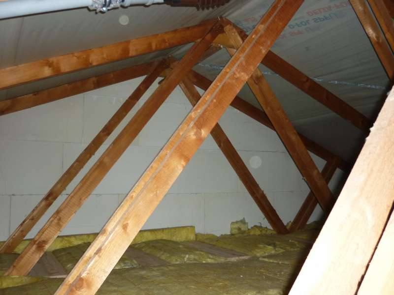 BAU.DE / BAU-Forum: 2. Bild zu Frage "Dachdämmung prüfen: Doppelte Dämmung im Kaltdach problematisch? Aufbau, Risiken & Alternativen" im BAU-Forum "Dach" BAU.DE / BAU-Forum: 2. Bild zu Frage "Dachdämmung prüfen: Doppelte Dämmung im Kaltdach problematisch? Aufbau, Risiken & Alternativen" im BAU-Forum "Dach"