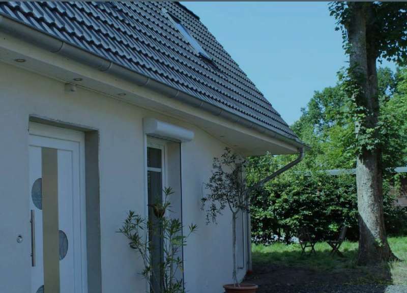 BAU.DE / BAU-Forum: 2. Bild zu Antwort "Au&szlig;enwandposition: Dachd&auml;mmung &ndash; Lage am OSB-Plattenabschluss" auf die Frage "Dachd&auml;mmung Problem: Dachvorsprung, Zwischensparrend&auml;mmung & Dampfbremse &ndash; L&ouml;sungen?" im BAU-Forum "Dach"