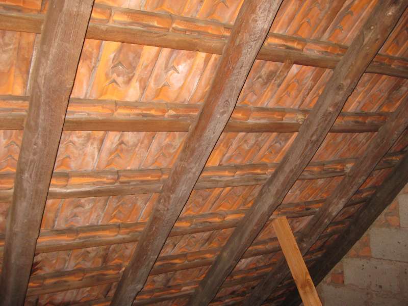 BAU.DE / BAU-Forum: 4. Bild zu Antwort "Dachsanierung: Aktueller Zustand &ndash; Bilder zur Beurteilung" auf die Frage "Dachd&auml;mmung bei Sanierung: Kosten, Dicke & Unterschiede f&uuml;r ungenutzten Dachboden?" im BAU-Forum "Dach"