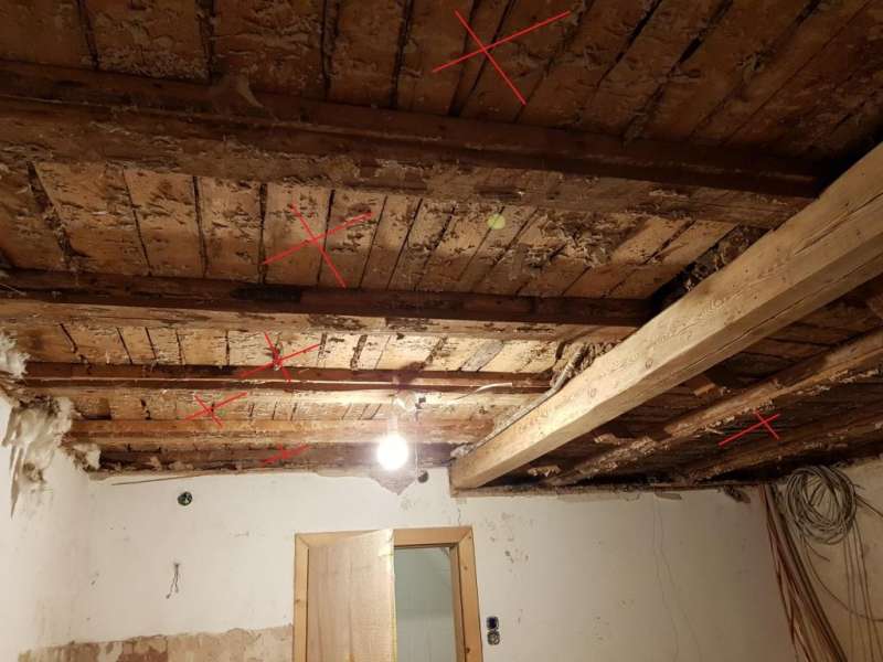 BAU.DE / BAU-Forum: 2. Bild zu Frage "Dachschr&auml;ge & Zimmerdecke d&auml;mmen: Anleitung, Materialien & Kosten im &Uuml;berblick" im BAU-Forum "Dach"