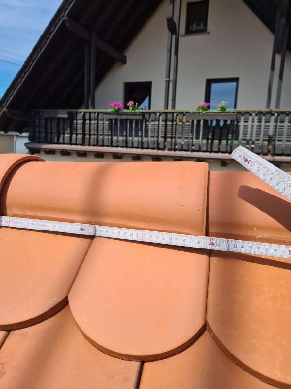 BAU.DE / BAU-Forum: 2. Bild zu Frage "Bestimmung eines Biberschwanz-Firstziegel" im BAU-Forum "Dach"