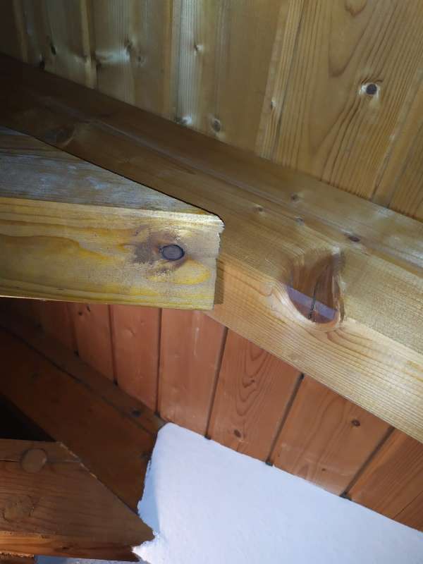 BAU.DE / BAU-Forum: 3. Bild zu Frage "Holzbalken liegen schief" im BAU-Forum "Dach"