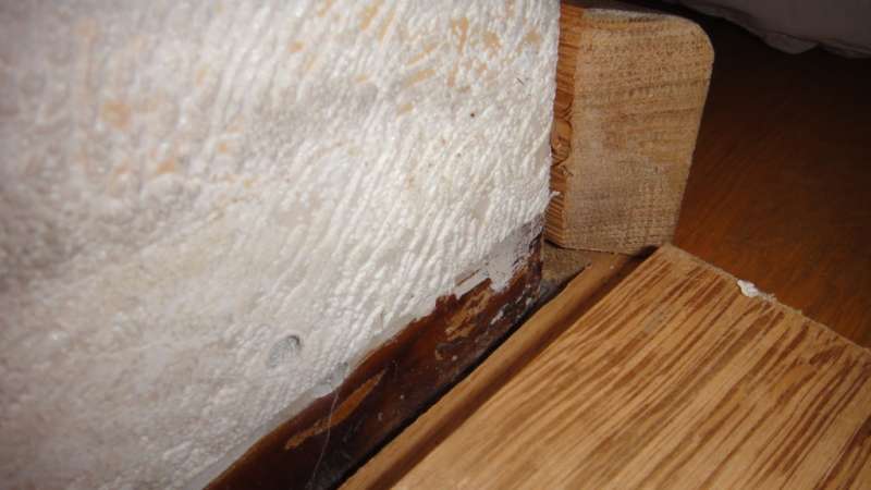 BAU.DE / BAU-Forum: 1. Bild zu Frage "Asbest erkennen in Bodenbelag, Wand & Kleber (Baujahr 1963): Vorgehen & Kosten?" im BAU-Forum "Estrich und Bodenbeläge" BAU.DE / BAU-Forum: 1. Bild zu Frage "Asbest erkennen in Bodenbelag, Wand & Kleber (Baujahr 1963): Vorgehen & Kosten?" im BAU-Forum "Estrich und Bodenbeläge"