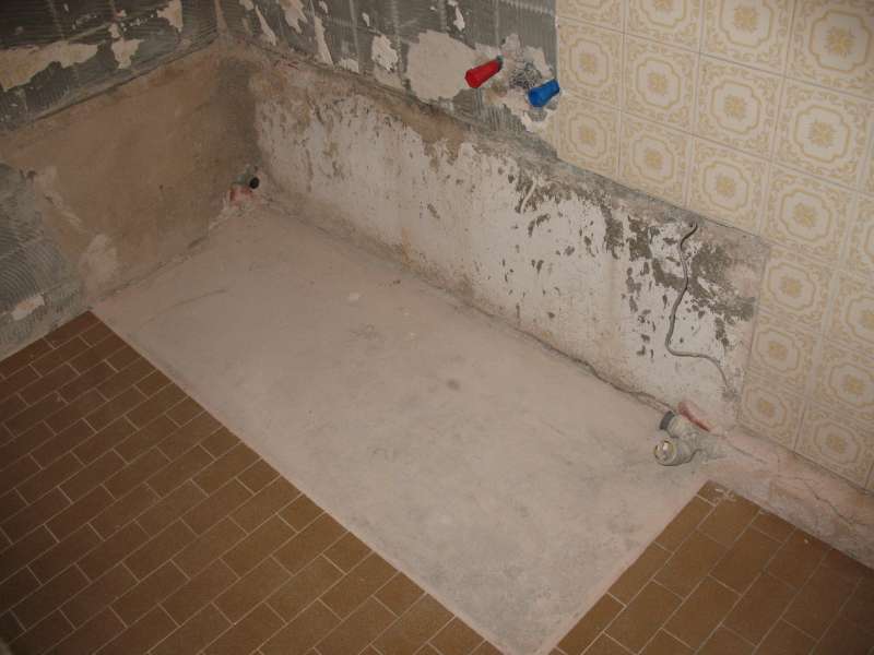 BAU.DE / BAU-Forum: 2. Bild zu Frage "Badsanierung Altbau: Bodenaufbau, Estrich & Abdichtung im 30er-Jahre Haus" im BAU-Forum "Estrich und Bodenbel&auml;ge"