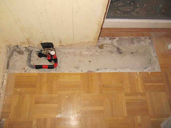 BAU.DE / BAU-Forum: 1. Bild zu Frage "Estrich reparieren mit Zementm&ouml;rtel: Risiken, Alternativen & D&auml;mmstoffe?" im BAU-Forum "Estrich und Bodenbel&auml;ge"
