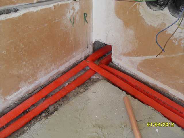 BAU.DE / BAU-Forum: 1. Bild zu Antwort "Noch eins vergessen" auf die Frage "Estrich reparieren nach Heizungsrohrverlegung: Anleitung, Material & Kosten sparen?" im BAU-Forum "Estrich und Bodenbeläge" BAU.DE / BAU-Forum: 1. Bild zu Antwort "Noch eins vergessen" auf die Frage "Estrich reparieren nach Heizungsrohrverlegung: Anleitung, Material & Kosten sparen?" im BAU-Forum "Estrich und Bodenbeläge"