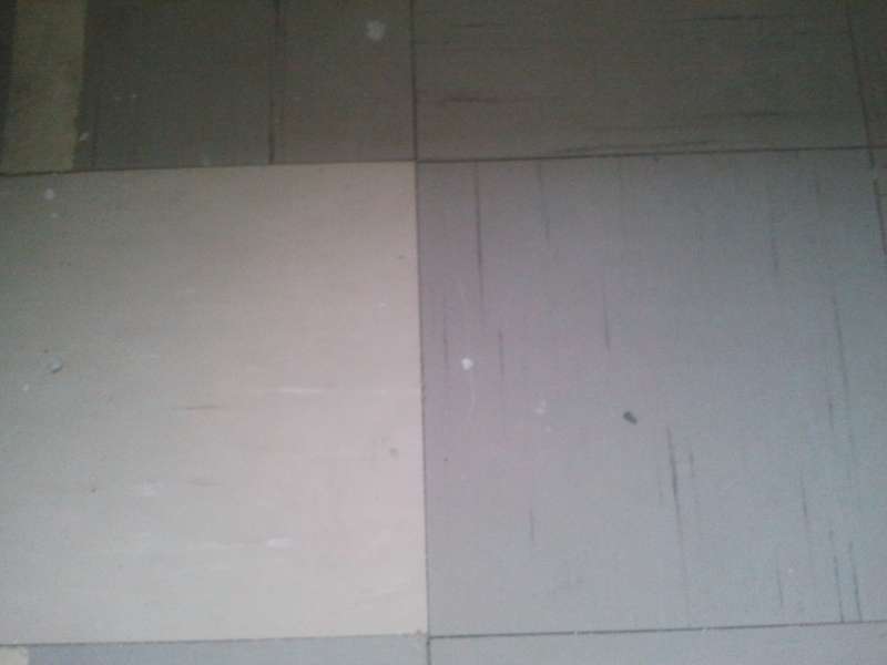 BAU.DE / BAU-Forum: 3. Bild zu Frage "Asbest in PVC-Bodenplatten? Wohnung Bj. 1981 &ndash; Erkennung, Gefahren & Sanierungskosten?" im BAU-Forum "Estrich und Bodenbel&auml;ge"