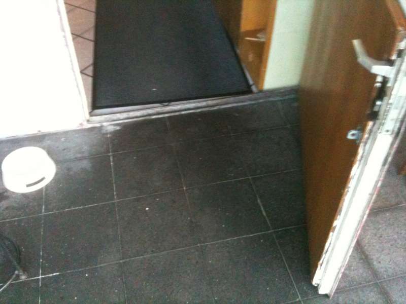 BAU.DE / BAU-Forum: 1. Bild zu Antwort "Terrassensanierung: Bilder zur Veranschaulichung ohne Gef&auml;lle" auf die Frage "Terrassensanierung: Abdichtung, Aufbauh&ouml;he & Kosten im Garagenbereich? Tipps & Erfahrungen" im BAU-Forum "Estrich und Bodenbel&auml;ge"