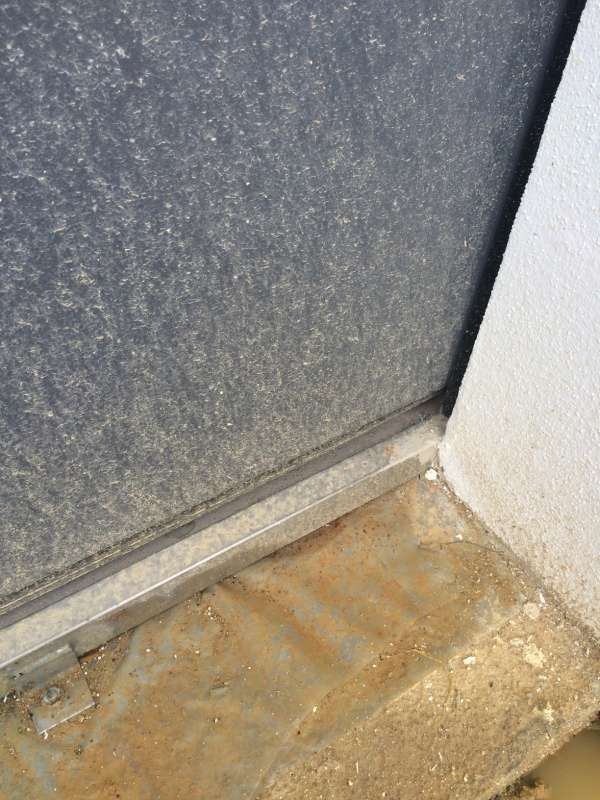 BAU.DE / BAU-Forum: 1. Bild zu Frage "Garagentor-Estrichanschluss: 7 cm Estrichhöhe, Vierkantprofil – Abdichtung gegen Regen?" im BAU-Forum "Estrich und Bodenbeläge" BAU.DE / BAU-Forum: 1. Bild zu Frage "Garagentor-Estrichanschluss: 7 cm Estrichhöhe, Vierkantprofil – Abdichtung gegen Regen?" im BAU-Forum "Estrich und Bodenbeläge"