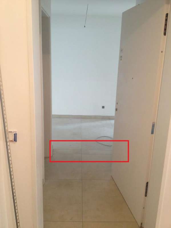 BAU.DE / BAU-Forum: 2. Bild zu Frage "Fliesen Fugenbild - Mängel oder kein Mängel?" im BAU-Forum "Estrich und Bodenbeläge" BAU.DE / BAU-Forum: 2. Bild zu Frage "Fliesen Fugenbild - Mängel oder kein Mängel?" im BAU-Forum "Estrich und Bodenbeläge"