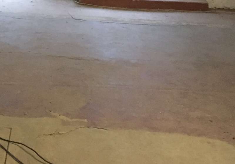 BAU.DE / BAU-Forum: 1. Bild zu Frage "Vorbereitung für Fliesen auf Stahlträgerdecke" im BAU-Forum "Estrich und Bodenbeläge" BAU.DE / BAU-Forum: 1. Bild zu Frage "Vorbereitung für Fliesen auf Stahlträgerdecke" im BAU-Forum "Estrich und Bodenbeläge"