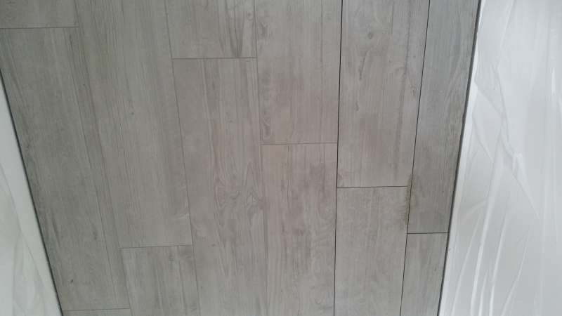 BAU.DE / BAU-Forum: 2. Bild zu Antwort "Ein paar Fotos" auf die Frage "Fliesen im wilden Verband verlegen: Regeln, Muster & zulässige Abweichungen?" im BAU-Forum "Estrich und Bodenbeläge" BAU.DE / BAU-Forum: 2. Bild zu Antwort "Ein paar Fotos" auf die Frage "Fliesen im wilden Verband verlegen: Regeln, Muster & zulässige Abweichungen?" im BAU-Forum "Estrich und Bodenbeläge"