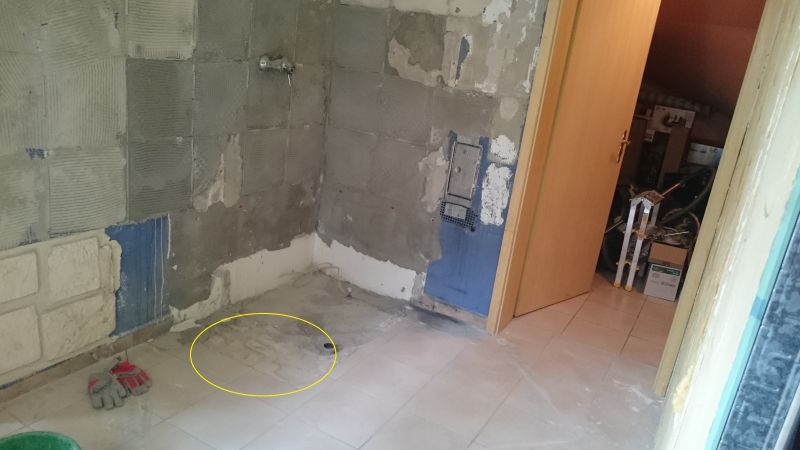 BAU.DE / BAU-Forum: 1. Bild zu Frage "Zwei Fliesen-Fragen - Keller. Wie vorgehen?" im BAU-Forum "Estrich und Bodenbeläge" BAU.DE / BAU-Forum: 1. Bild zu Frage "Zwei Fliesen-Fragen - Keller. Wie vorgehen?" im BAU-Forum "Estrich und Bodenbeläge"