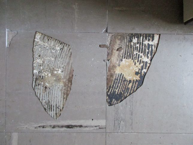 BAU.DE / BAU-Forum: 1. Bild zu Frage "Handelt es sich hier um asbesthaltigen Floor-Flex Fußbodenbelag?" im BAU-Forum "Estrich und Bodenbeläge" BAU.DE / BAU-Forum: 1. Bild zu Frage "Handelt es sich hier um asbesthaltigen Floor-Flex Fußbodenbelag?" im BAU-Forum "Estrich und Bodenbeläge"