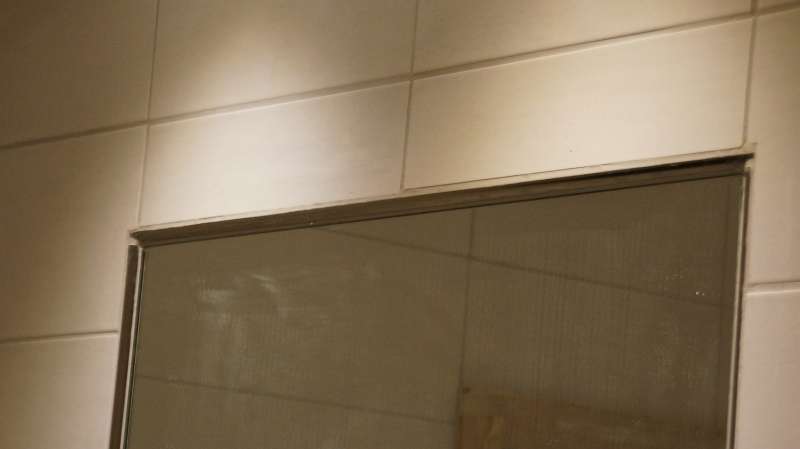 BAU.DE / BAU-Forum: 1. Bild zu Frage "Mängelrüge an Fliesenleger Meister berechtigt?" im BAU-Forum "Estrich und Bodenbeläge" BAU.DE / BAU-Forum: 1. Bild zu Frage "Mängelrüge an Fliesenleger Meister berechtigt?" im BAU-Forum "Estrich und Bodenbeläge"