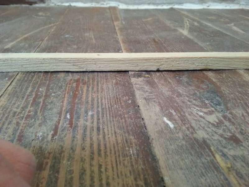 BAU.DE / BAU-Forum: 1. Bild zu Frage "DIN 18202 Tabelle 3, geschüsselte Dielen, Vinylboden" im BAU-Forum "Estrich und Bodenbeläge" BAU.DE / BAU-Forum: 1. Bild zu Frage "DIN 18202 Tabelle 3, geschüsselte Dielen, Vinylboden" im BAU-Forum "Estrich und Bodenbeläge"