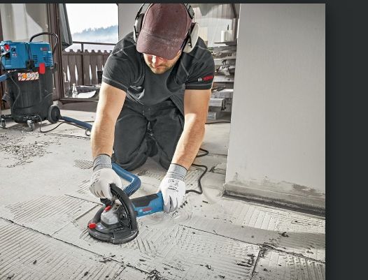 BAU.DE / BAU-Forum: 1. Bild zu Antwort "das bringt nicht" auf die Frage "Verbundestrich auf Teer: Geeignete Haftbr&uuml;cke & Vorgehensweise f&uuml;r Dachterrassen?" im BAU-Forum "Estrich und Bodenbel&auml;ge"