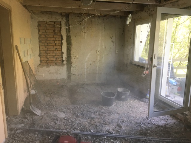 BAU.DE / BAU-Forum: 2. Bild zu Frage "Estrich in einem Ferienhaus mit oder ohne D&auml;mmung" im BAU-Forum "Estrich und Bodenbel&auml;ge"