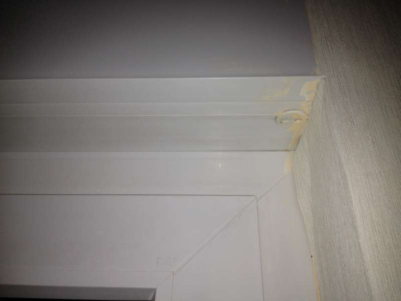 BAU.DE / BAU-Forum: 1. Bild zu Frage "Rollladenkasten &ouml;ffnen" im BAU-Forum "Fenster und Au&szlig;ent&uuml;ren"