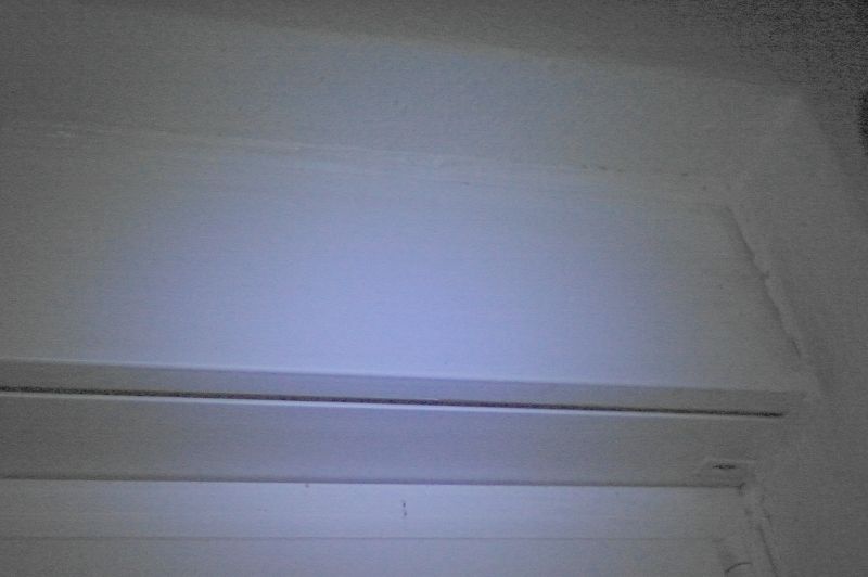 BAU.DE / BAU-Forum: 1. Bild zu Frage "Rollladenkasten ohne Schrauben aus Kunststoff &ouml;ffnen..." im BAU-Forum "Fenster und Au&szlig;ent&uuml;ren"