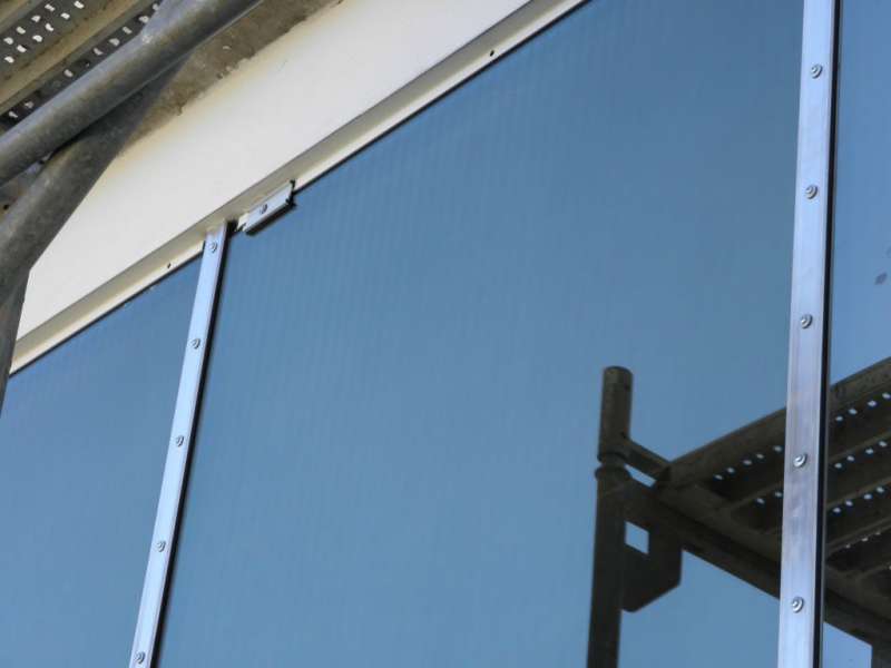 BAU.DE / BAU-Forum: 2. Bild zu Frage "Polarisationsstreifen bei 3-fach W&auml;rmeschutzverglasung normal?" im BAU-Forum "Fenster und Au&szlig;ent&uuml;ren"