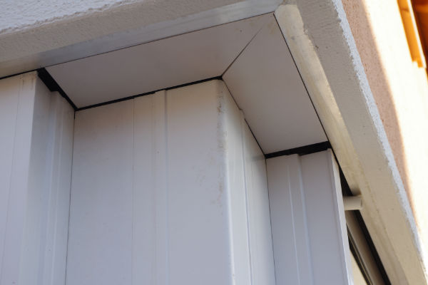 BAU.DE / BAU-Forum: 3. Bild zu Frage "Eckfenster-Abdichtung mangelhaft: Ursachen, Risiken & Sanierungskosten?" im BAU-Forum "Fenster und Au&szlig;ent&uuml;ren"