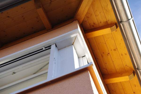 BAU.DE / BAU-Forum: 4. Bild zu Frage "Eckfenster-Abdichtung mangelhaft: Ursachen, Risiken & Sanierungskosten?" im BAU-Forum "Fenster und Au&szlig;ent&uuml;ren"