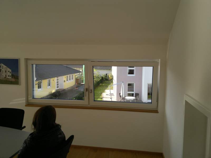 BAU.DE / BAU-Forum: 1. Bild zu Frage "Au&szlig;enjalousien an Fenstern direkt unter Dachschr&auml;ge" im BAU-Forum "Fenster und Au&szlig;ent&uuml;ren"