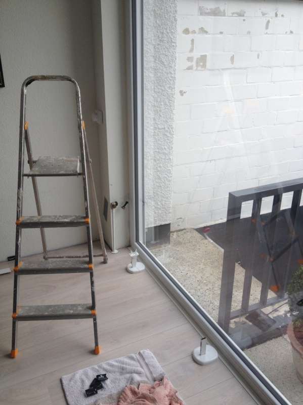 BAU.DE / BAU-Forum: 1. Bild zu Frage "Fensteranschluss an Heraklith Bauschaum ausreichend?" im BAU-Forum "Fenster und Au&szlig;ent&uuml;ren"