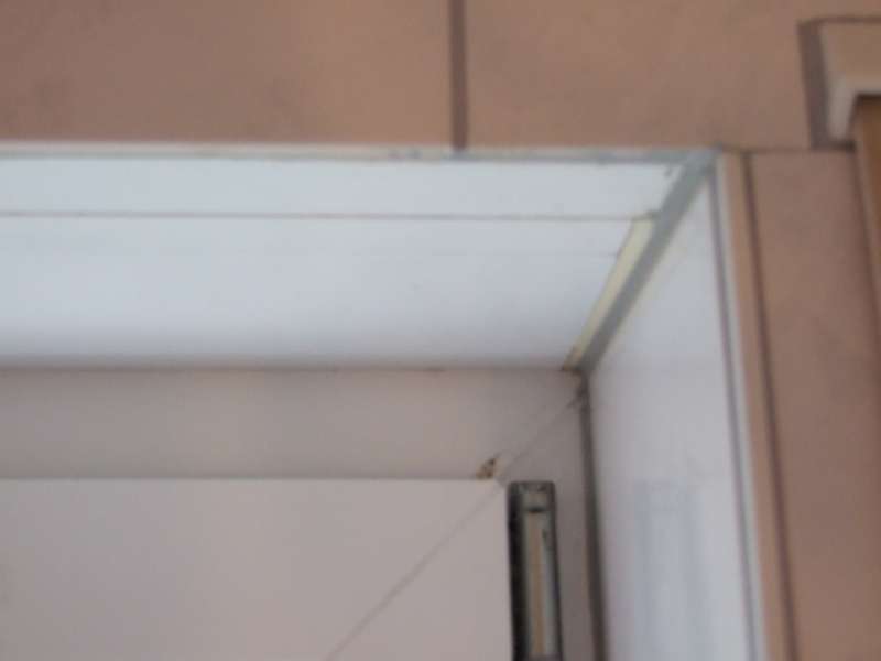 BAU.DE / BAU-Forum: 3. Bild zu Frage "Rollladenkasten öffnen" im BAU-Forum "Fenster und Außentüren" BAU.DE / BAU-Forum: 3. Bild zu Frage "Rollladenkasten öffnen" im BAU-Forum "Fenster und Außentüren"