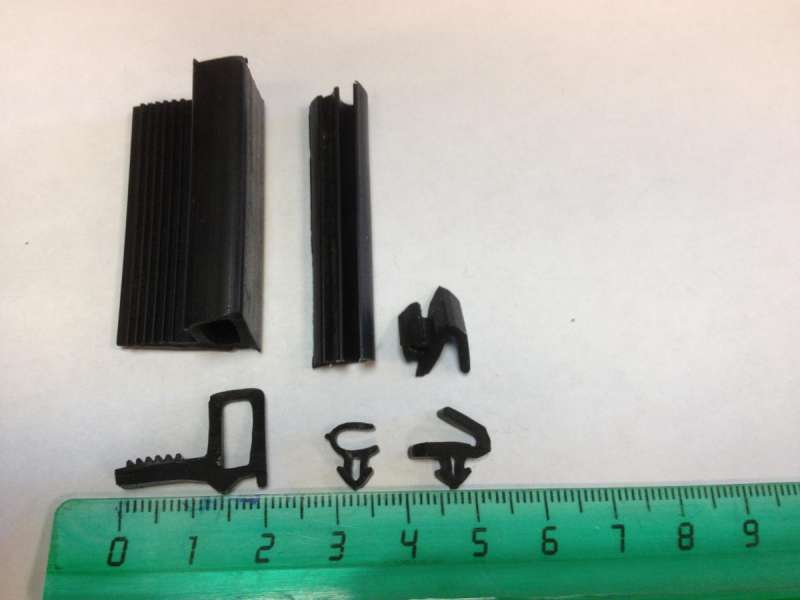 BAU.DE / BAU-Forum: 1. Bild zu Frage "Helfen identifizieren Streifen" im BAU-Forum "Fenster und Außentüren" BAU.DE / BAU-Forum: 1. Bild zu Frage "Helfen identifizieren Streifen" im BAU-Forum "Fenster und Außentüren"