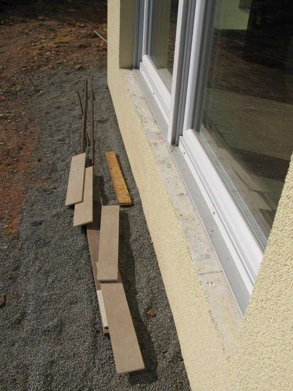 BAU.DE / BAU-Forum: 1. Bild zu Frage "Teilweise keine Fensterbänke vorgesehen bei Neubau?" im BAU-Forum "Fenster und Außentüren" BAU.DE / BAU-Forum: 1. Bild zu Frage "Teilweise keine Fensterbänke vorgesehen bei Neubau?" im BAU-Forum "Fenster und Außentüren"