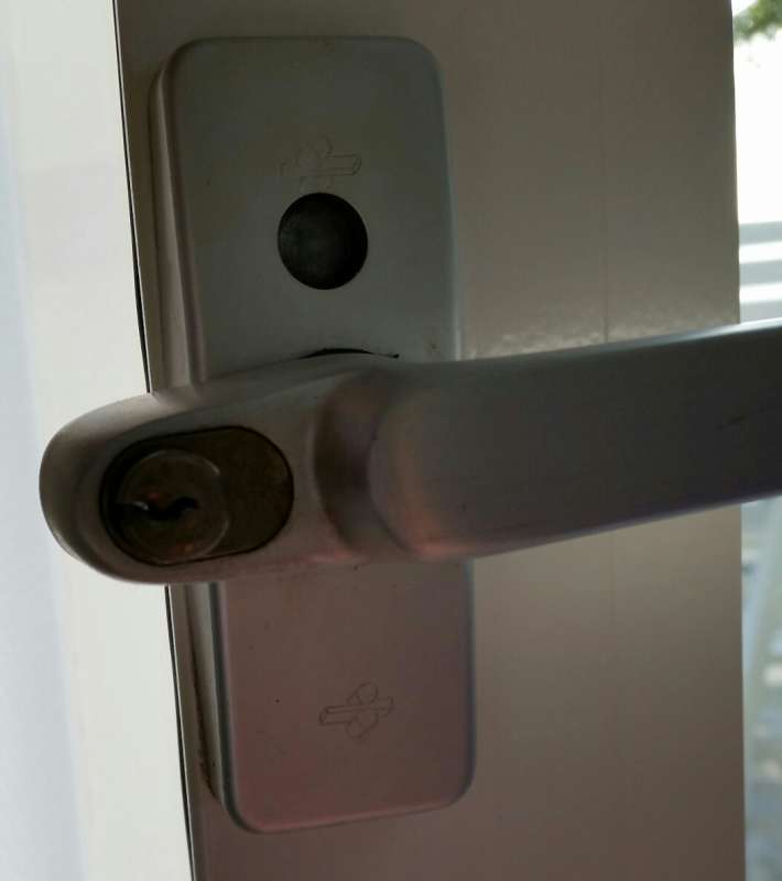 BAU.DE / BAU-Forum: 4. Bild zu Frage "was sind das für Türen?" im BAU-Forum "Fenster und Außentüren" BAU.DE / BAU-Forum: 4. Bild zu Frage "was sind das für Türen?" im BAU-Forum "Fenster und Außentüren"