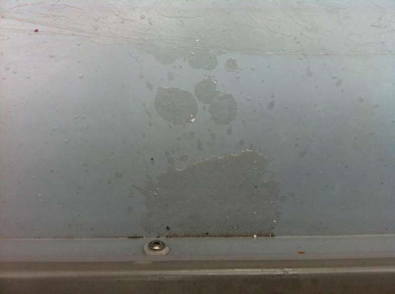 BAU.DE / BAU-Forum: 1. Bild zu Antwort "Hallo Josef," auf die Frage "Putzgrundierung auf Glas entfernen: Tiefengrund-Film sicher & schonend l&ouml;sen?" im BAU-Forum "Fenster und Au&szlig;ent&uuml;ren"